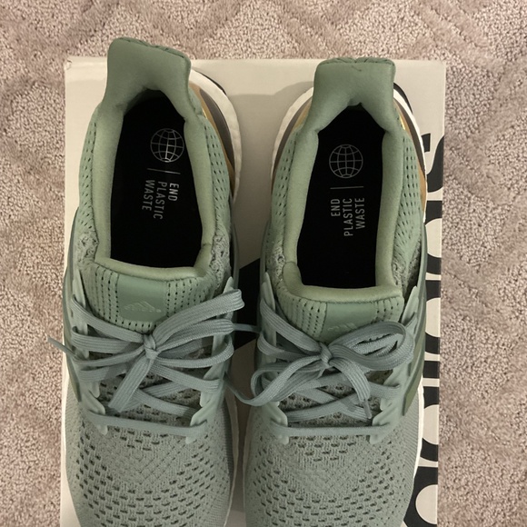 Adidas Ultraboost 1.0 men size 11.5 Silver Green Metallic Gold - Picture 8 of 8